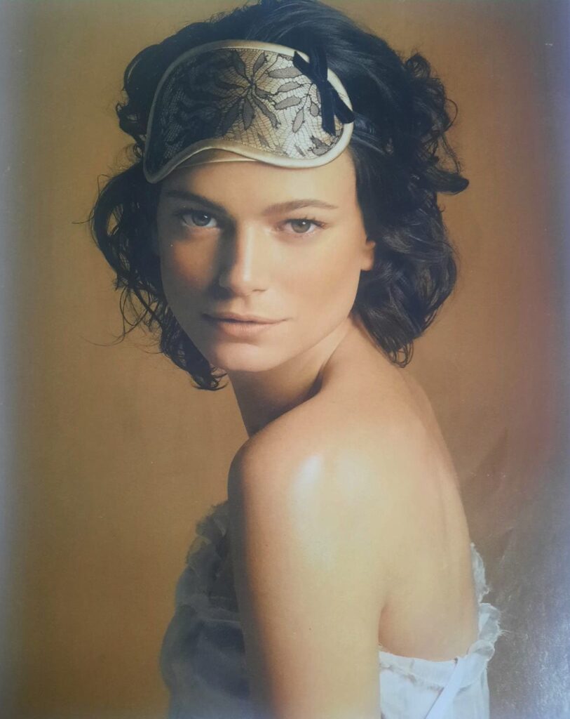 A modelo misteriosa. Conheça "Celebrity number six".