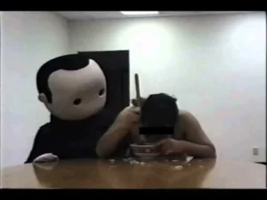 Blank Room Soup: suposta tortura com sopa cannibal